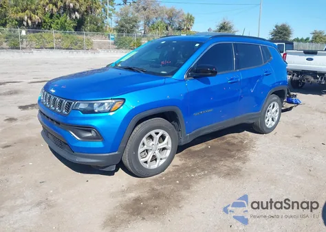 2024 Jeep Compass Latitude 4X4 из США, поврежденный, VIN 3C4NJDBNXRT105227